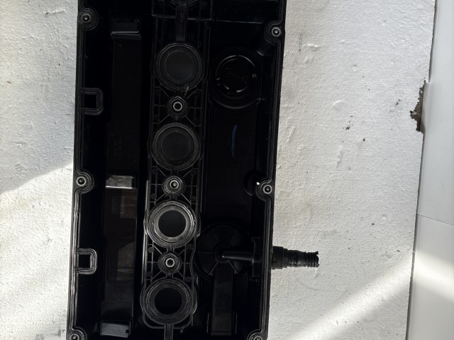 Opel Astra H 2004-2010 2004-2010 Szelepfedél Használt   