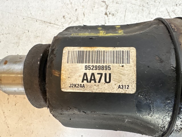 Opel Antara 2006-2015 Féltengely Használt Autómata Bal első