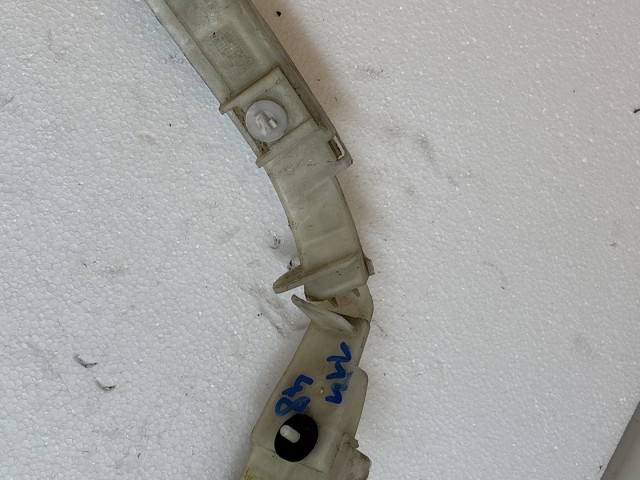 Opel Antara 2006-2015 Lökhárító tartó Használt bal hátsó