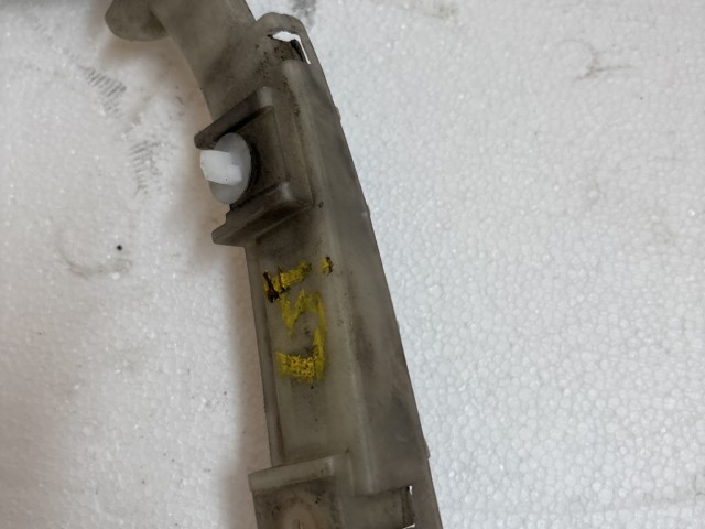 Opel Antara 2006-2015 Lökhárító tartó Használt jobb hátsó