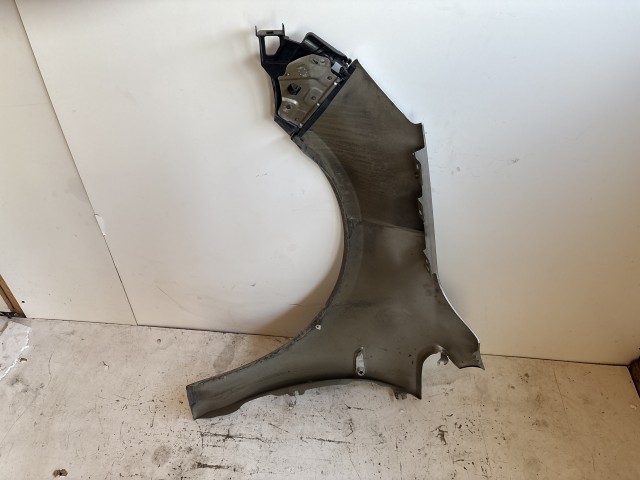 11172 Opel Astra J 2009-2015 Sárvédő Használt Jobb első Ezüst Z176