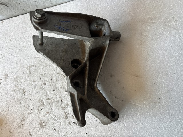 Opel Antara 2006-2015 motortartó bak