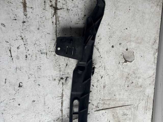 Opel Astra J 2009-2015 Lámpa tartó Használt bal első