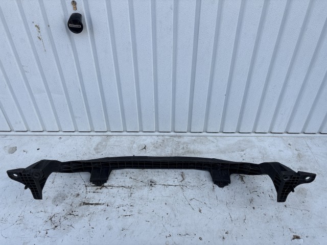 Opel Corsa D 2006-2014 Lökhárító tartó Használt első, alsó