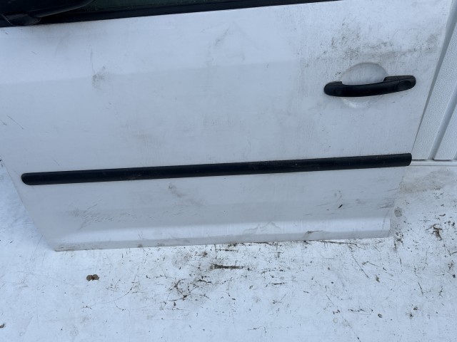 11384 Volkswagen Caddy III. 2003-2015 Ajtó Használt Bal első Feher 