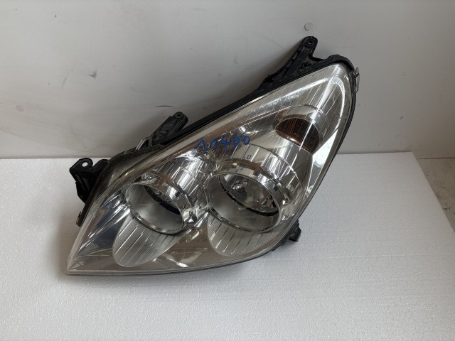 11400 Opel Astra H 2004-2010 2004-2010 Lámpa , Fényszóró Használt sima Bal első 