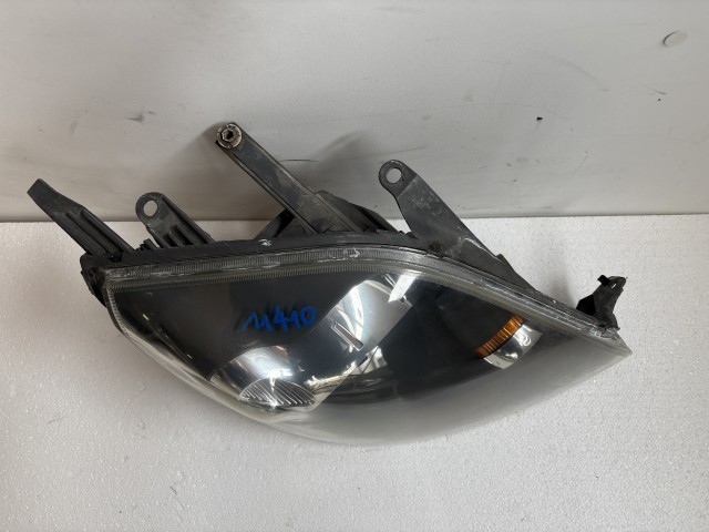 11410 Ford Fiesta v 2004-2008 Lámpa , Fényszóró Használt sima Jobb első