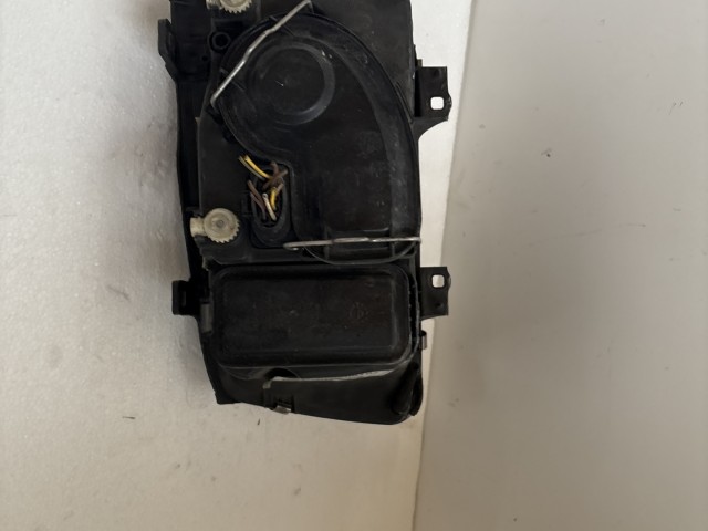 11487 Volkswagen Bora 1998-2005 Lámpa , Fényszóró Használt Jobb első