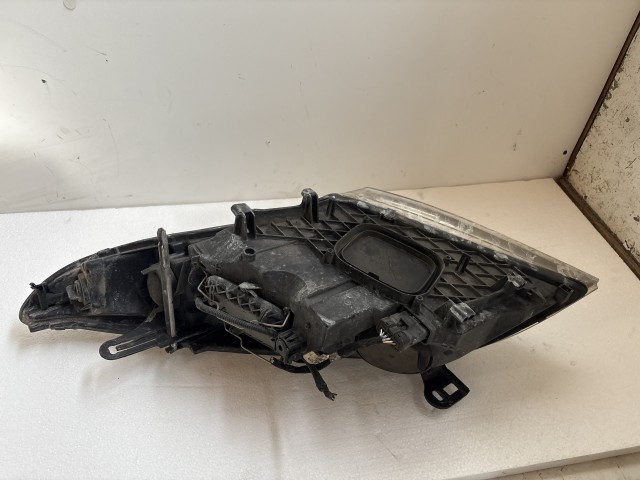 11490 Renault Megane III. 2008-2016 Lámpa , Fényszóró Használt Jobb első