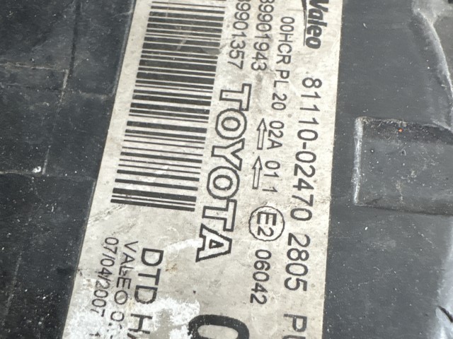 11493 Toyota Auris 2007-2012 Lámpa , Fényszóró Használt Jobb első