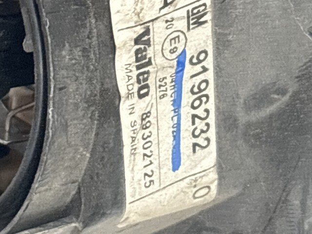 11496 Opel Corsa C 2000-2006 2000-2006 Lámpa , Fényszóró Használt Jobb első