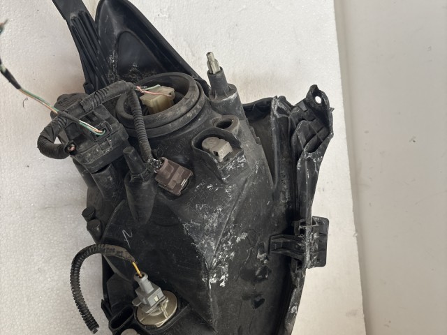11505 Toyota Aygo 2005-2014 2005-2014 Lámpa , Fényszóró Használt Jobb első
