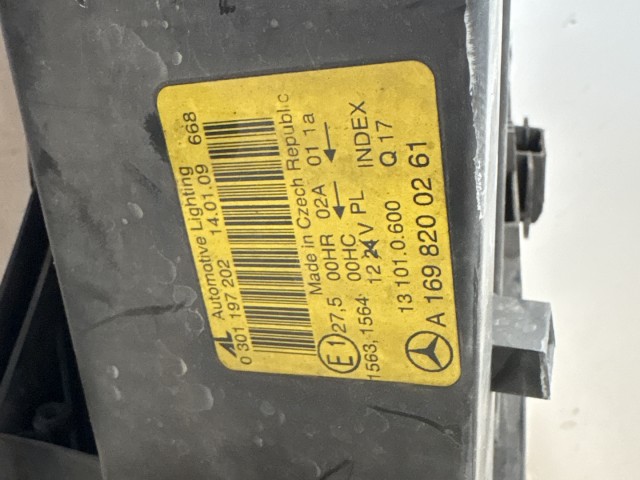 11508 Mercedes Benz A Class  W169 2004-2012 Lámpa , Fényszóró Használt Jobb első
