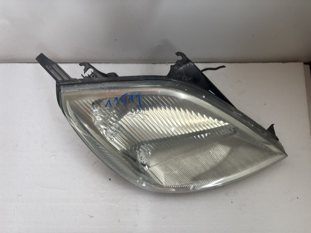 11511 Ford Fiesta v 2004-2008 Lámpa , Fényszóró Használt Jobb első
