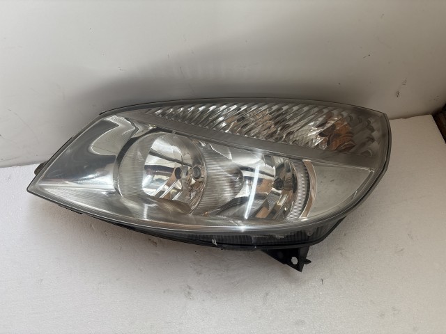 11491 Renault Scenic II 2003-2009 Lámpa , Fényszóró Használt Bal első 