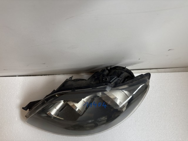 11404 Volkswagen Golf V. Plus 2004-2013 Lámpa , Fényszóró Használt sima Bal első 