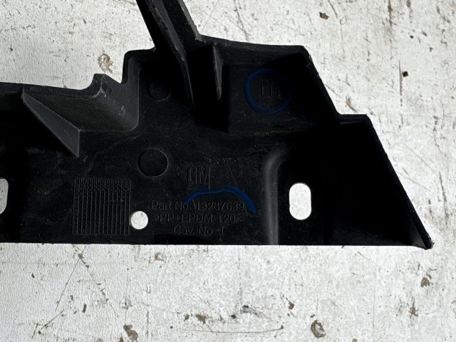 Opel Astra J 2009-2015 Lámpa tartó Használt bal első