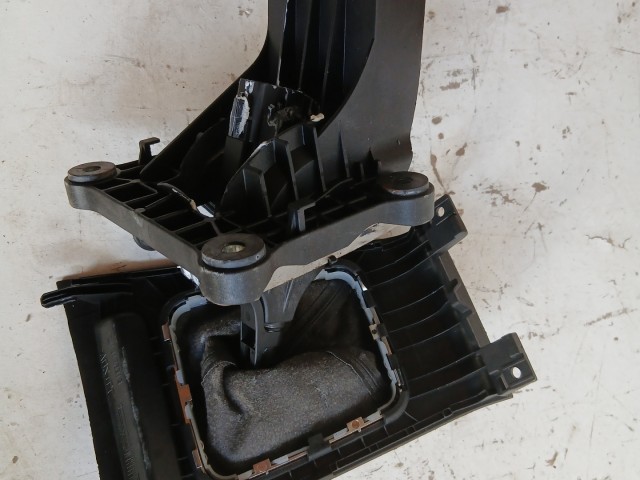 Opel Zafira B  2005-2014 Váltókulissza Használt  5 sebbeséges