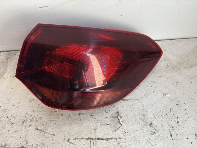 11174 Opel Astra J kombi 2009-2015 Lámpa sötétitett  Jobb hátsó
