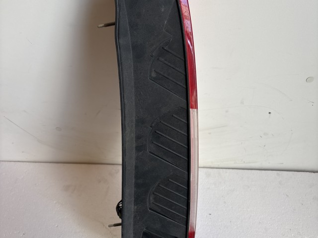 11998 Ford C-max 2008-2010 Lámpa , Fényszóró Használt Ledes  Jobb hátsó