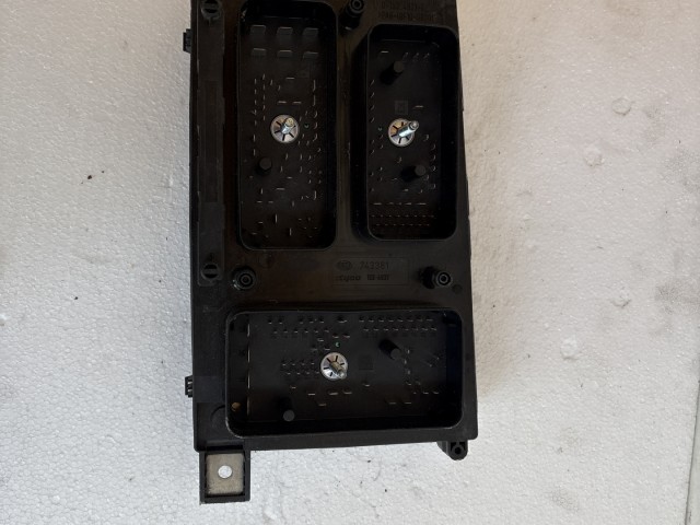 Opel Astra H 2004-2010 2004-2010 Bcm motortér Használt