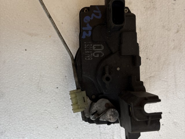 Opel H astra 2004-2014 Zár Használt jobb első