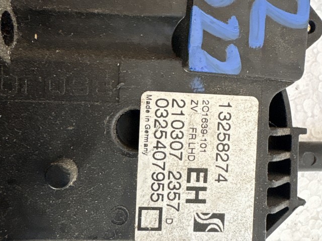 Opel Meriva B 2010-2017 Zár Használt jobb első