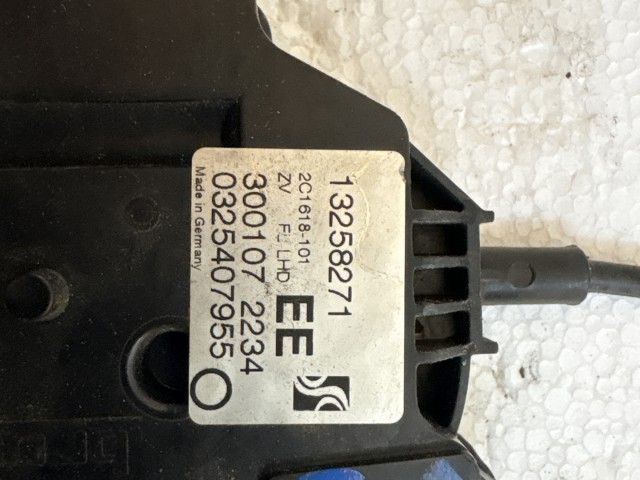 Opel Meriva B 2010-2017 Zár Használt bal első