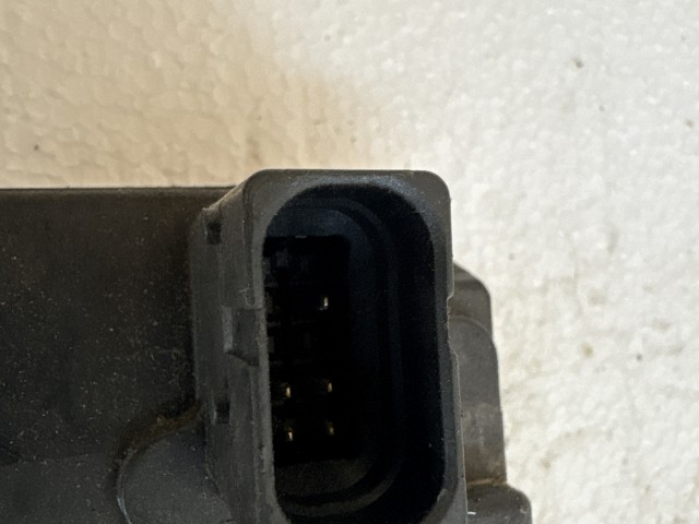 Opel Zafira B 2005-2014 2005-2014 Zár Használt jobb hátsó