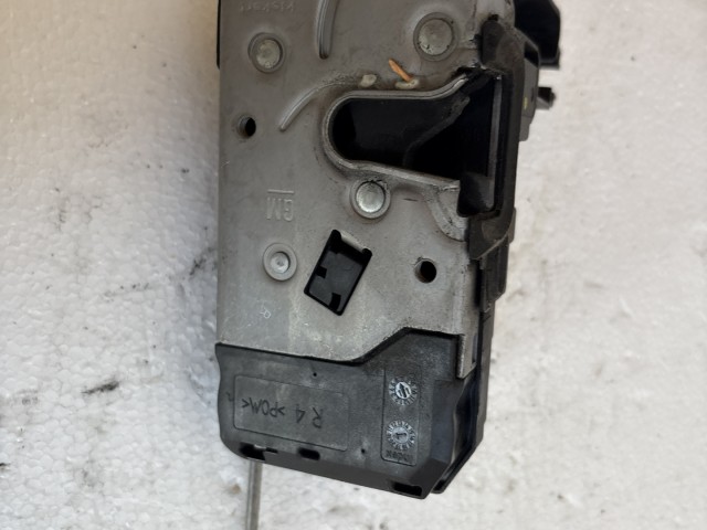 Opel Zafira B 2005-2014 2005-2014 Zár Használt jobb hátsó