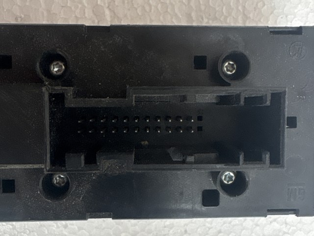 Opel Astra H 2004-2010 2004-2010 Ablakemelő kapcsoló  Használt bal első