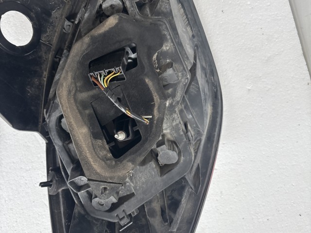12052 Opel H astra 2004-2014 Lámpa , Fényszóró Használt  Jobb hátsó GTC