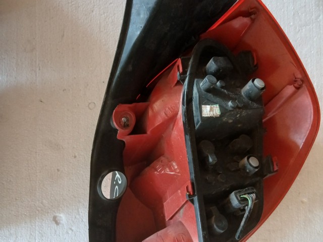 12059 Renault Clio III. 2007-2014 Lámpa , Fényszóró Használt Bal hátsó
