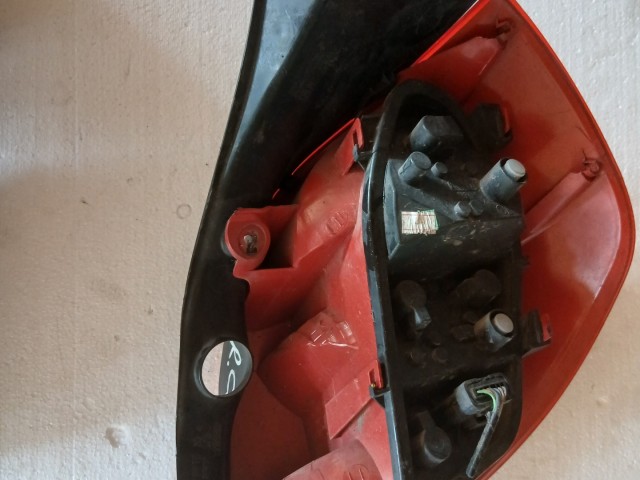 12059 Renault Clio III. 2007-2014 Lámpa , Fényszóró Használt Bal hátsó