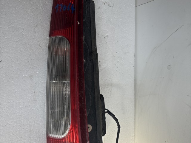 12064 Ford C-max 2003-2007 Lámpa , Fényszóró Használt  Jobb hátsó