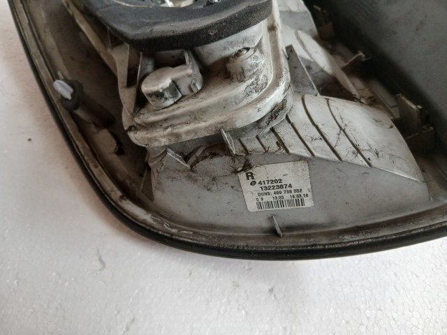 12105 Opel H astra 2004-2014 Lámpa , Fényszóró Használt  Jobb hátsó kombi