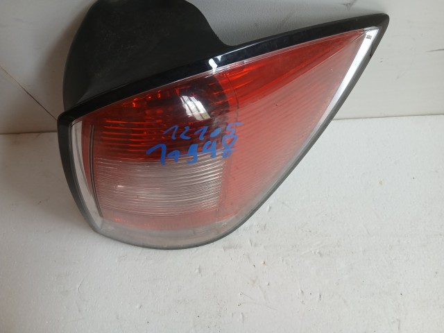 12105 Opel H astra 2004-2014 Lámpa , Fényszóró Használt  Jobb hátsó kombi