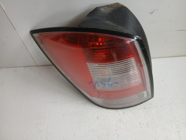 8136 Opel H astra 2004-2014 Lámpa , Fényszóró Használt Bal hátsó kombi