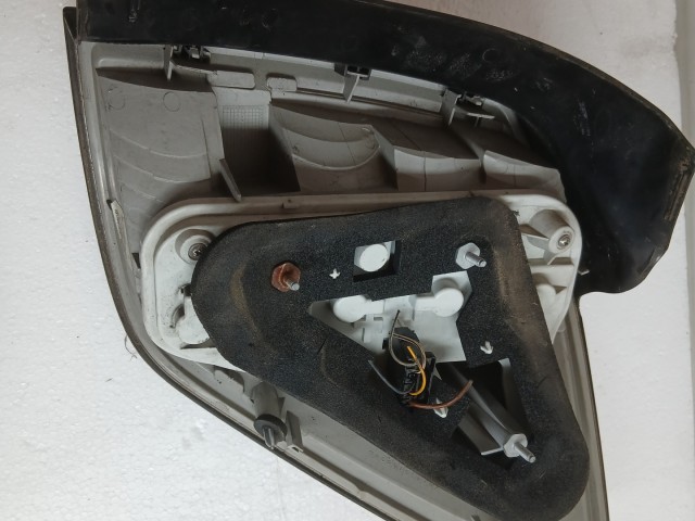 12103 Opel H astra 2004-2014 Lámpa , Fényszóró Használt Bal hátsó kombi